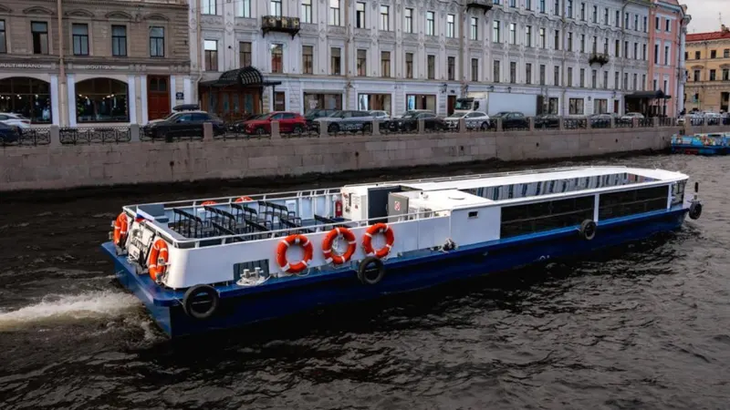 Водная экскурсия «Северная Венеция»
